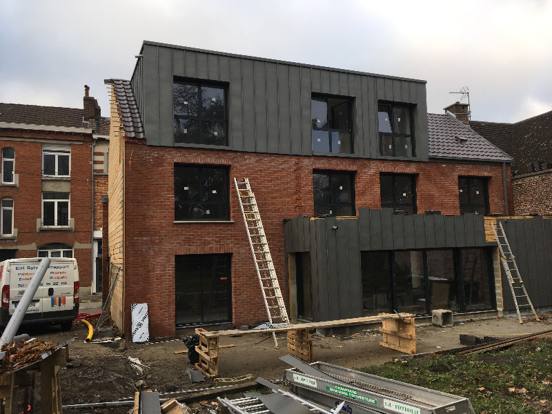 panneaux sandwich pour maçon, construction de batiment. stock disponible